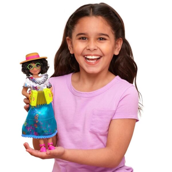 Disney Encanto Feature Fashion Doll Singing Musical Mirabel 1